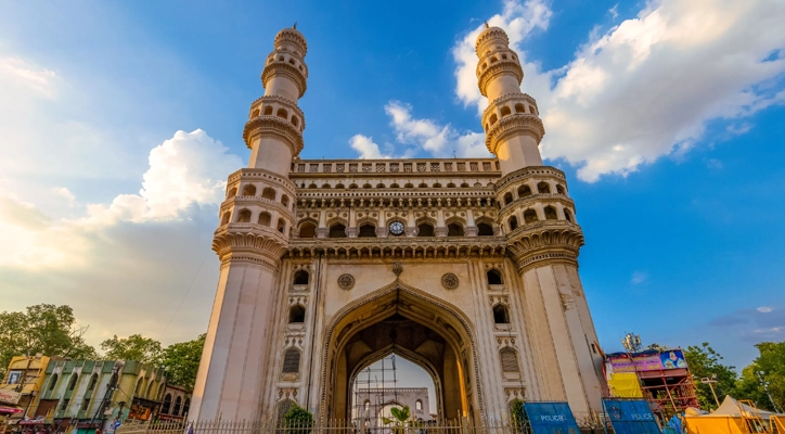 Plan the perfect family outing in Hyderabad with fun activities, great food, & unforgettable moments